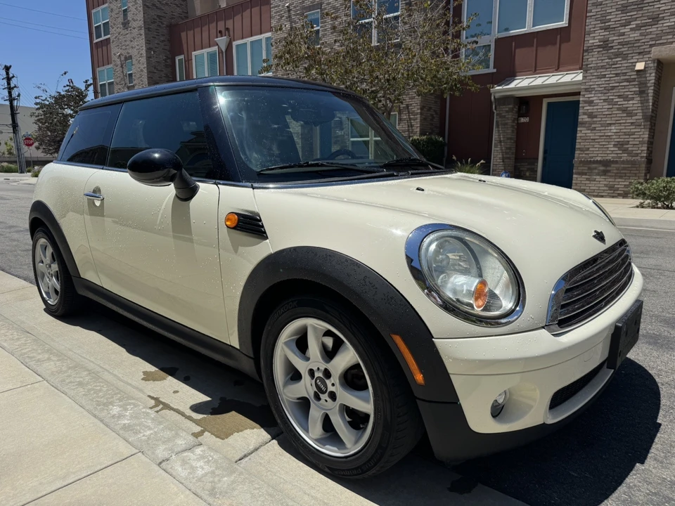 2009 Mini Mini 2nd Gen - Image 3 of 26