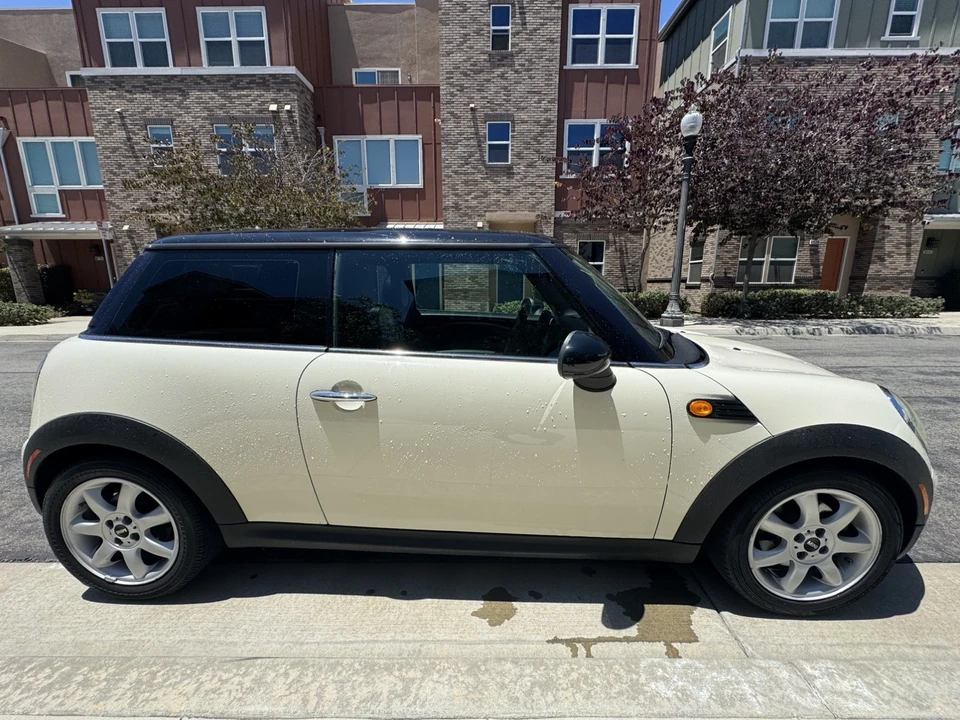 2009 Mini Mini 2nd Gen - Image 4 of 26