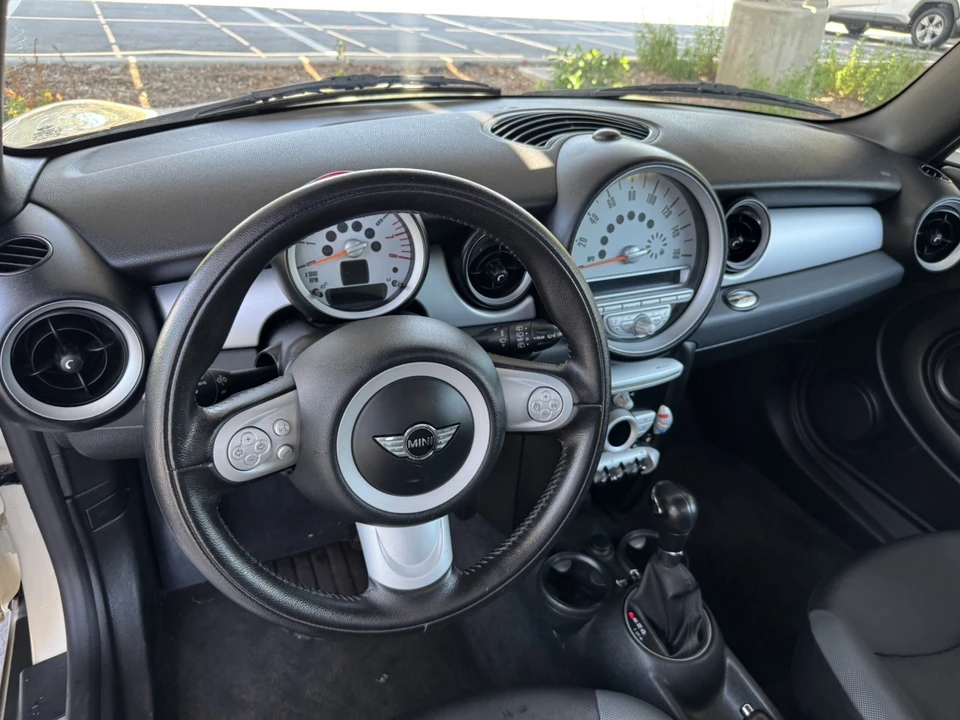 2009 Mini Mini 2nd Gen - Image 17 of 26