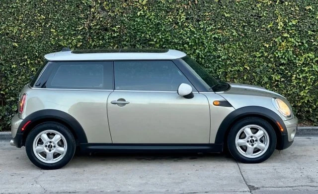 2009 Mini Mini 2nd Gen - Image 4 of 23