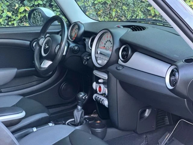2009 Mini Mini 2nd Gen - Image 19 of 23