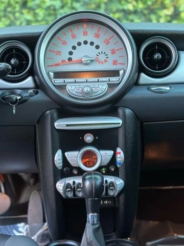 2009 Mini Mini 2nd Gen - Image 16 of 23