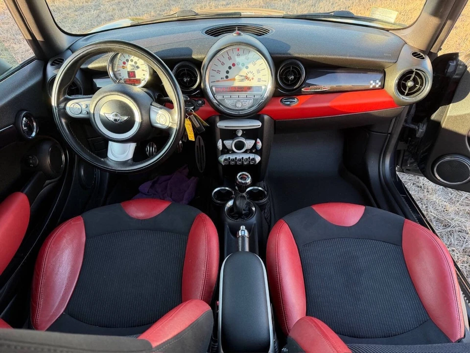 2009 Mini Mini John Cooper Works 2nd Gen - Image 26 of 31