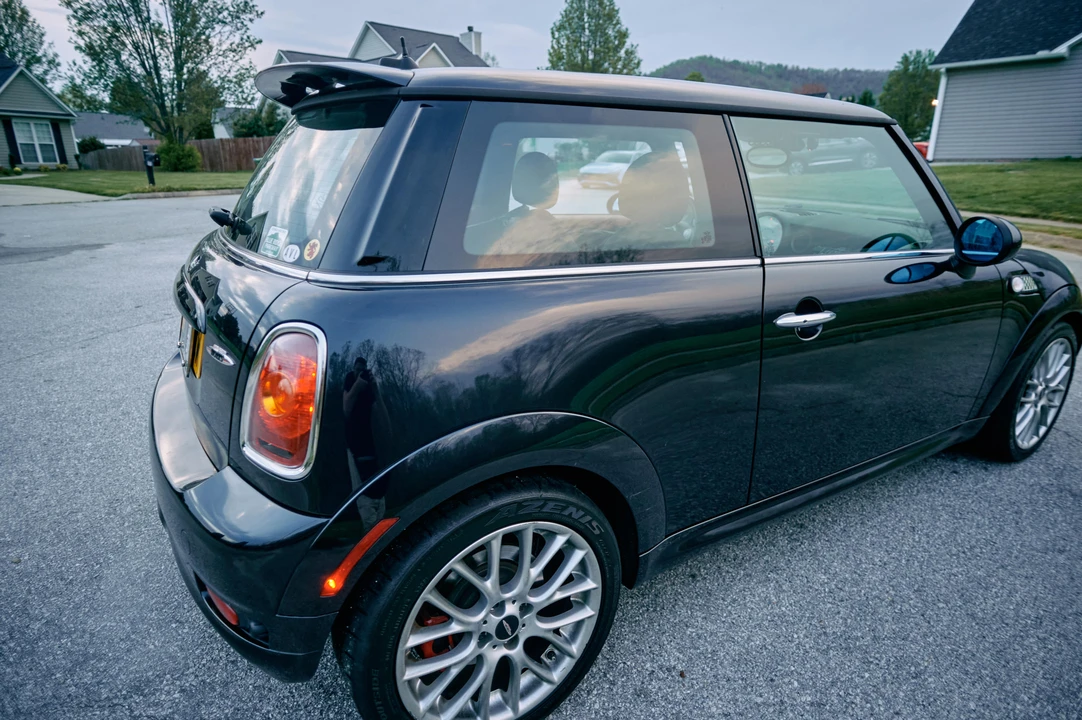 2009 Mini Mini John Cooper Works 2nd Gen - Image 21 of 27