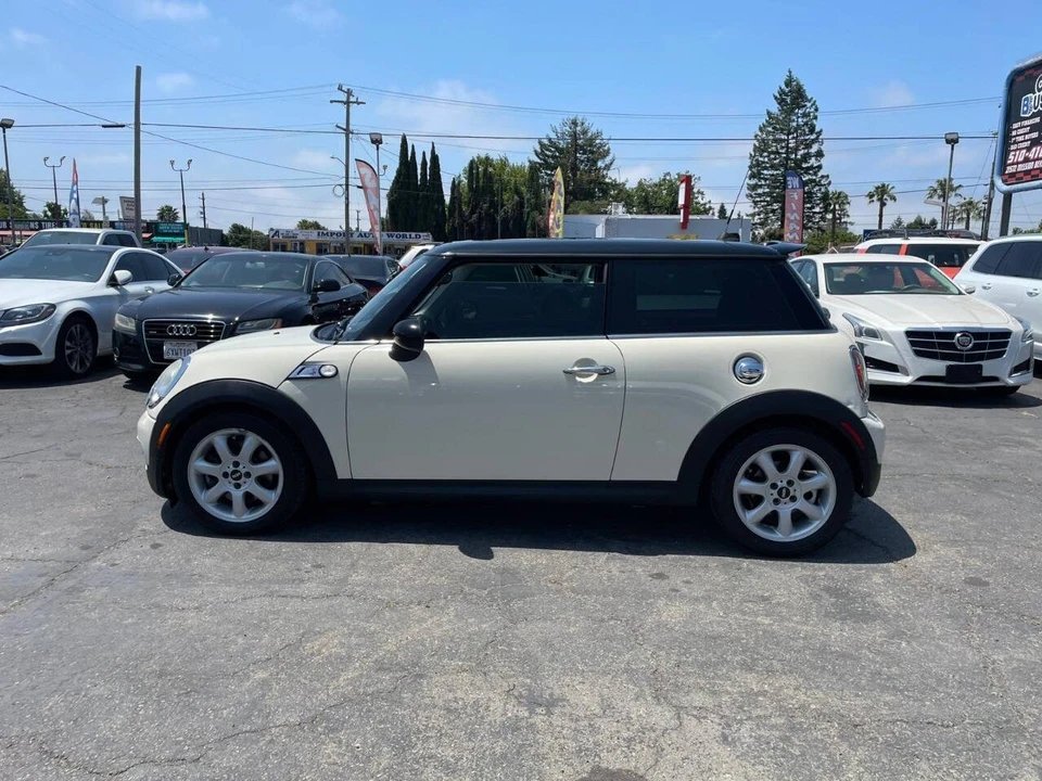 2009 Mini Mini Cooper S 1st Gen - Image 3 of 17