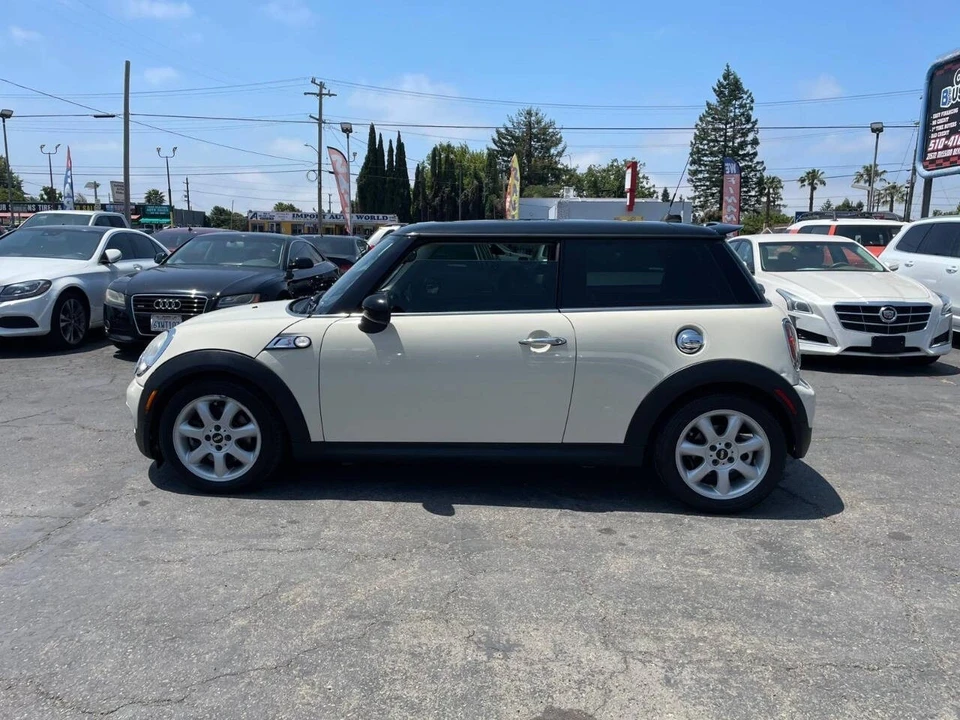 2009 Mini Mini 2nd Gen - Image 3 of 17