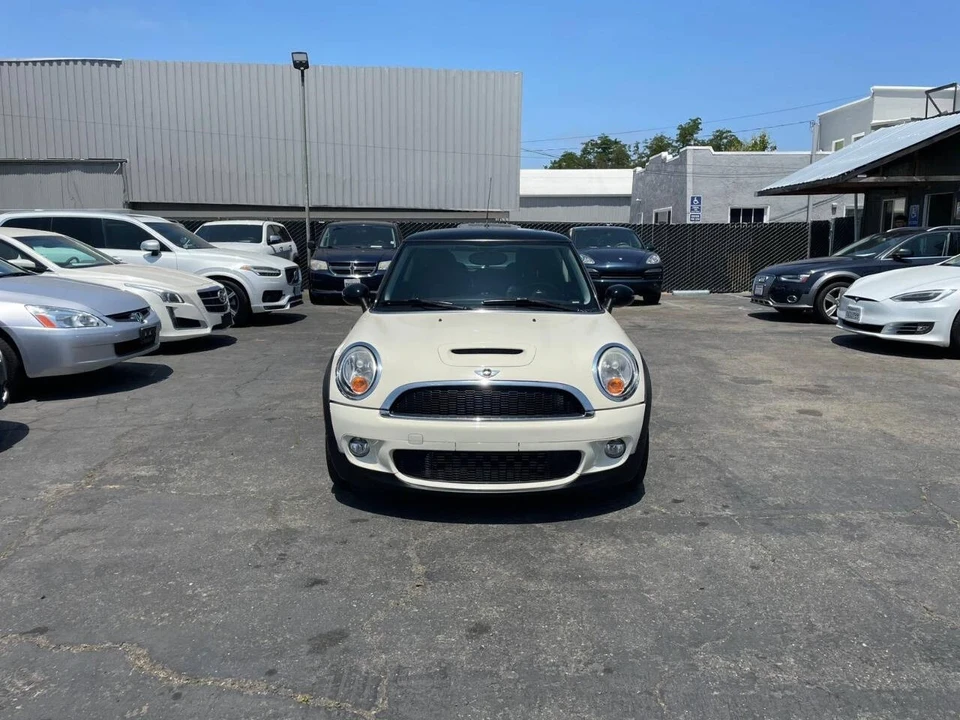 2009 Mini Mini Cooper S 1st Gen - Image 2 of 17
