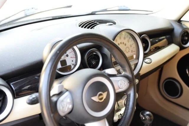 2009 Mini Mini 2nd Gen - Image 26 of 31