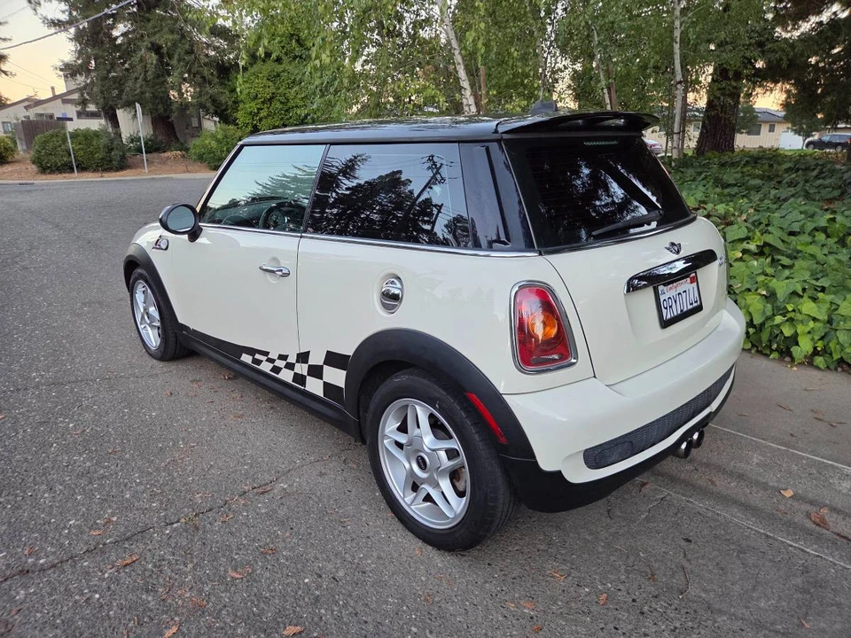 2009 Mini Mini 2nd Gen - Image 3 of 20