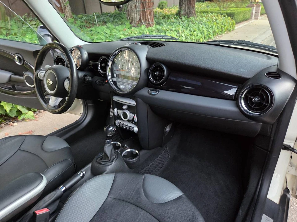 2009 Mini Mini 2nd Gen - Image 12 of 20