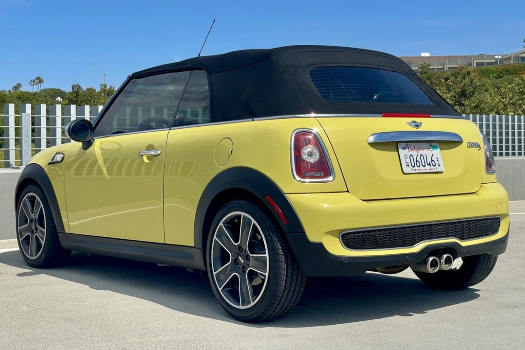 2009 Mini Mini 2nd Gen - Image 2 of 7