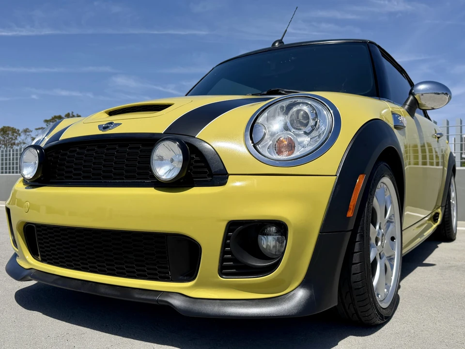 2009 Mini Mini 2nd Gen - Image 2 of 31
