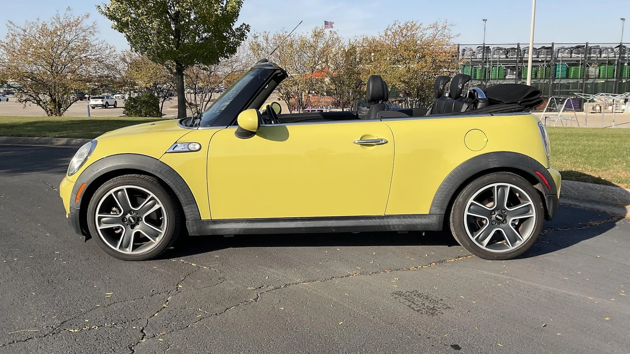 2009 Mini Mini 2nd Gen - Image 2 of 15