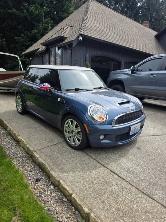 2009 Mini Mini 2nd Gen - Image 2 of 5