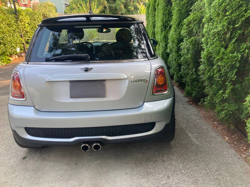 2009 Mini Mini 2nd Gen - Image 2 of 12