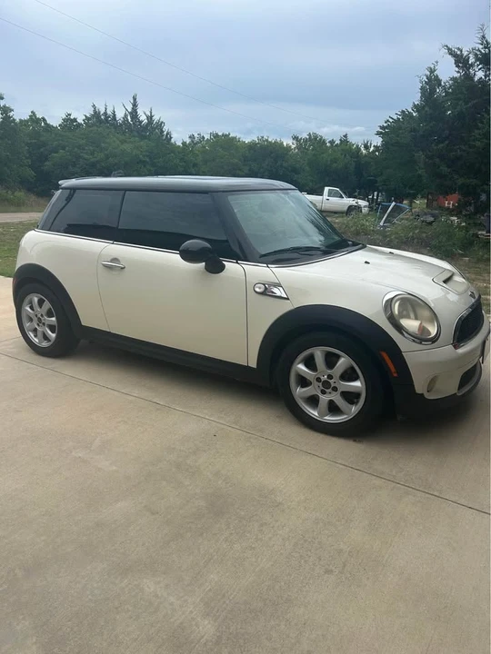 2009 Mini Mini 2nd Gen - Image 2 of 11