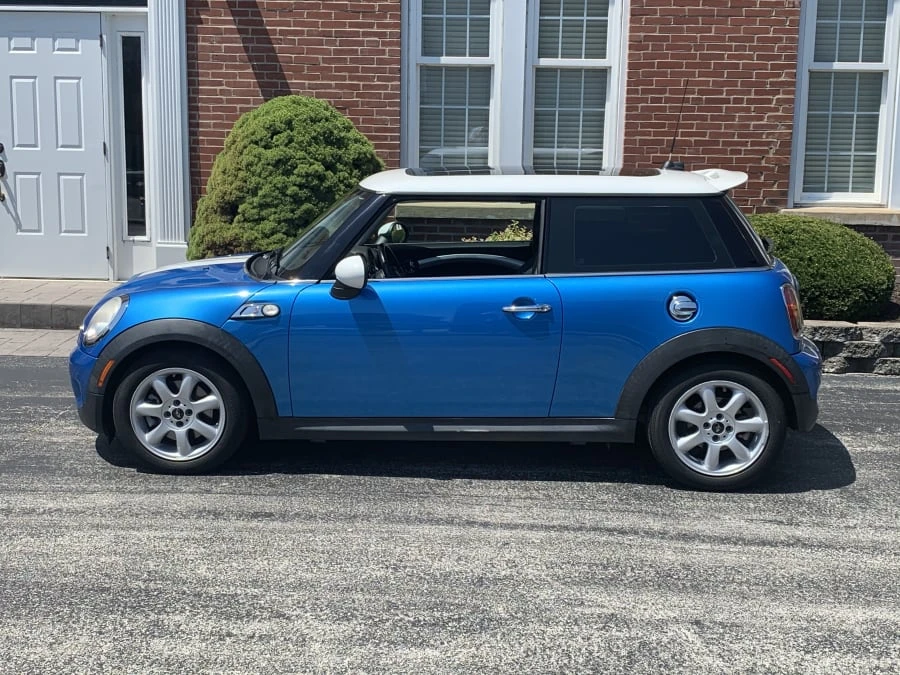 2009 Mini Mini 2nd Gen - Image 2 of 9