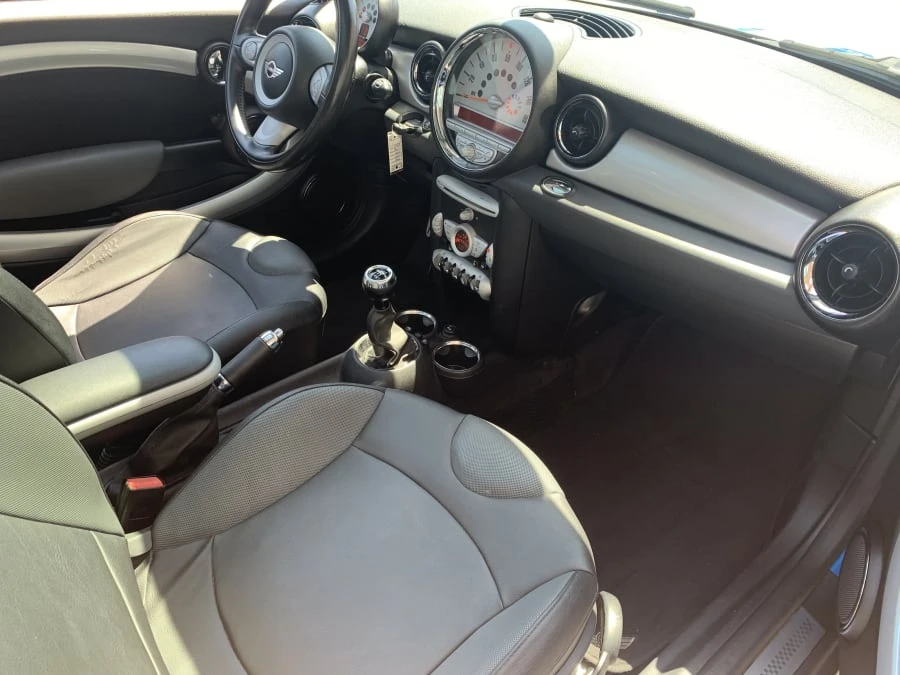 2009 Mini Mini 2nd Gen - Image 6 of 9