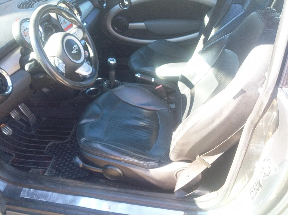 2009 Mini Mini 2nd Gen - Image 6 of 12