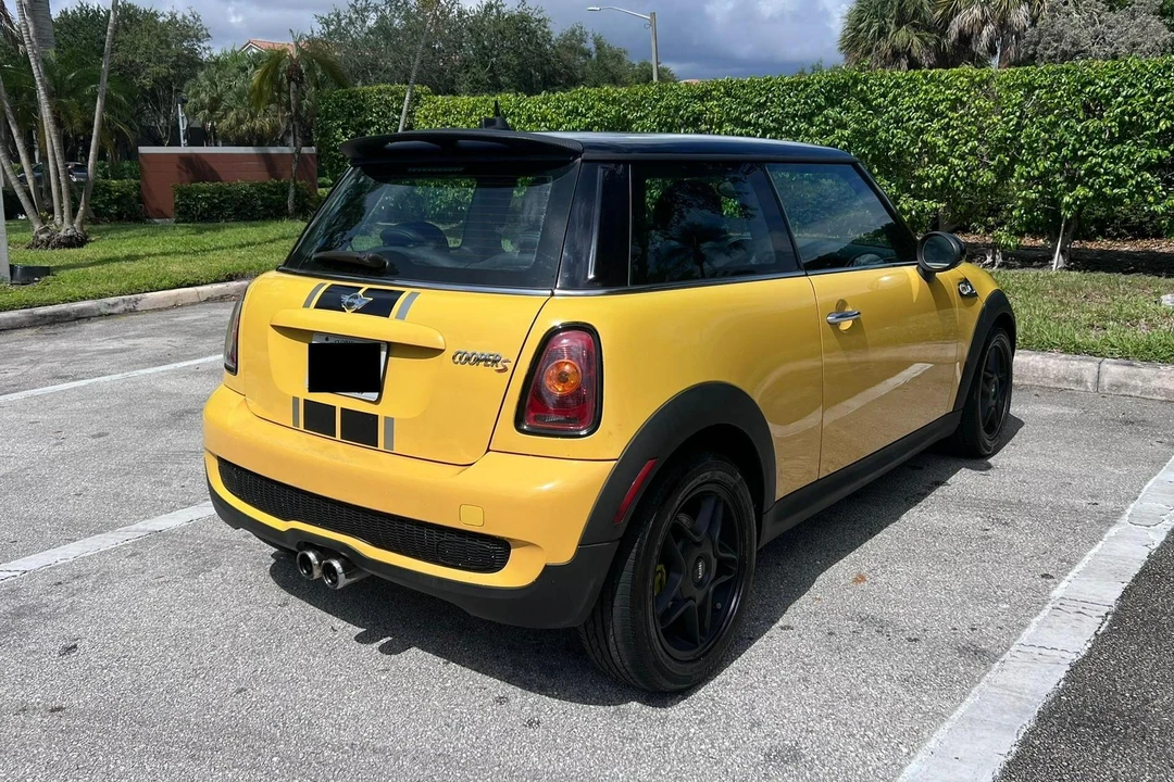 2009 Mini Mini 2nd Gen - Image 4 of 31