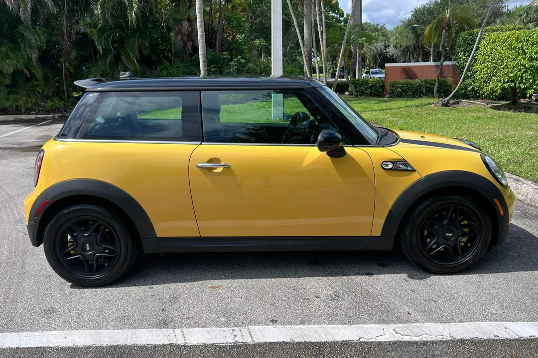 2009 Mini Mini 2nd Gen - Image 3 of 31