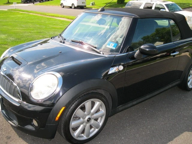 2009 Mini Mini 2nd Gen - Image 2 of 16