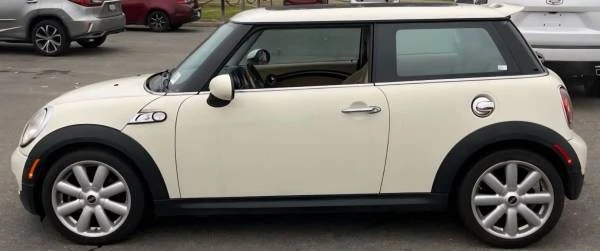 2009 Mini Mini 2nd Gen - Image 2 of 4