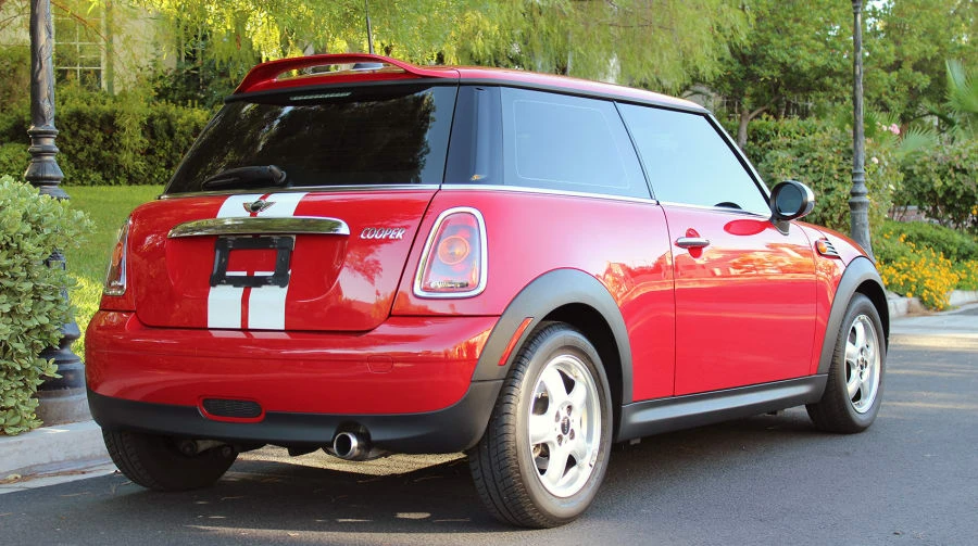 2009 Mini Mini 2nd Gen - Image 2 of 4