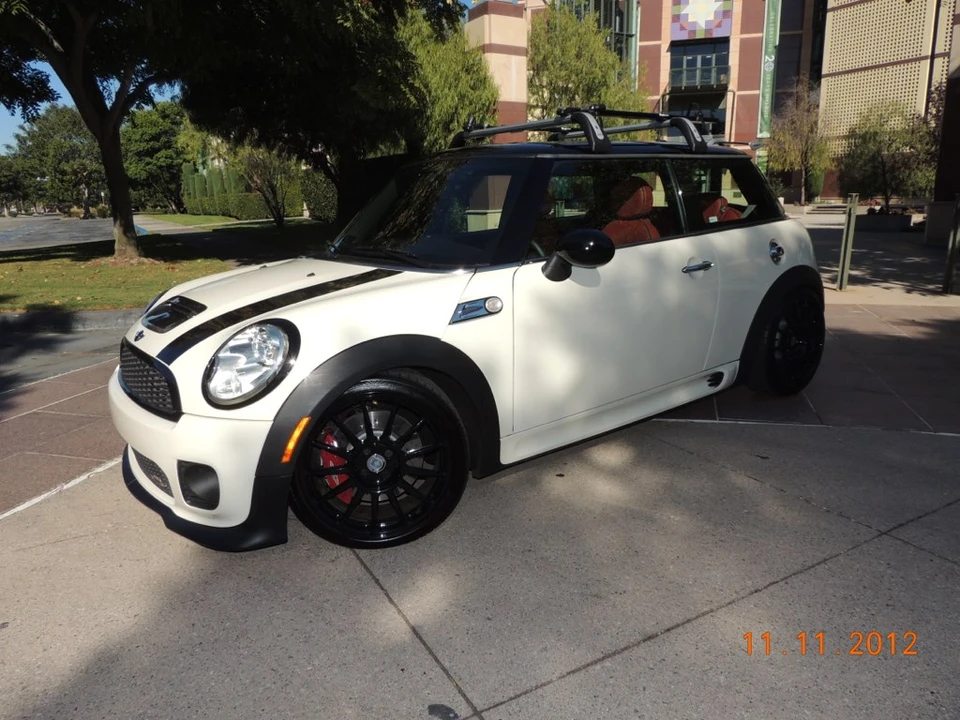 2009 Mini Mini John Cooper Works 2nd Gen - Image 18 of 19