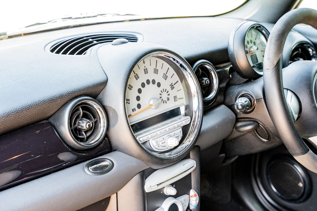 2009 Mini Mini John Cooper Works 2nd Gen - Image 20 of 30