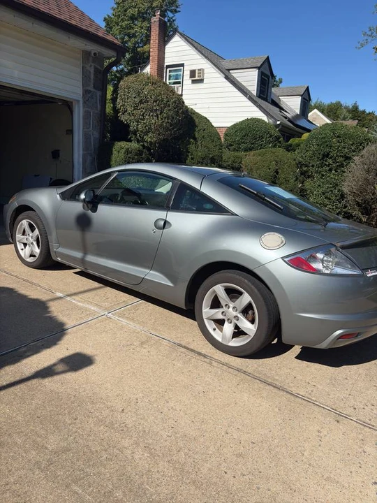 2009 Mitsubishi Eclipse 4th Gen - Image 3 of 10