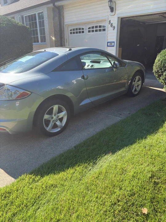 2009 Mitsubishi Eclipse 4th Gen - Image 4 of 10