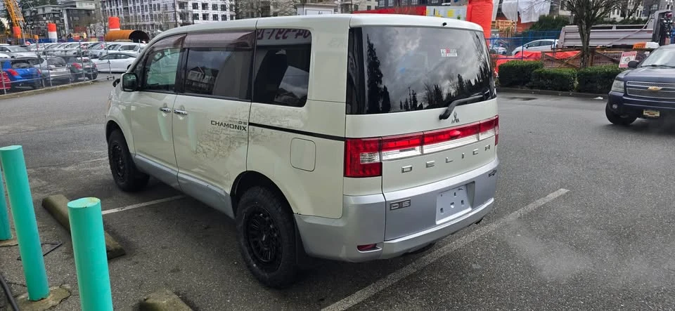2009 Mitsubishi Delica 5th Gen - Image 6 of 20