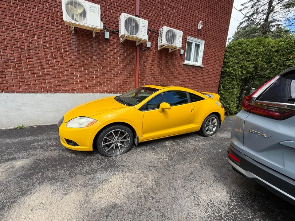 2009 Mitsubishi Eclipse 4th Gen - Image 2 of 10