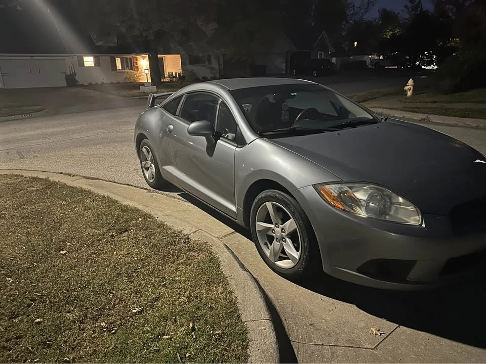 2009 Mitsubishi Eclipse 4th Gen - Image 2 of 10