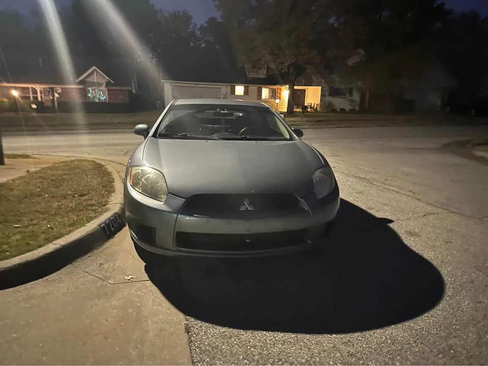 2009 Mitsubishi Eclipse 4th Gen - Image 4 of 10