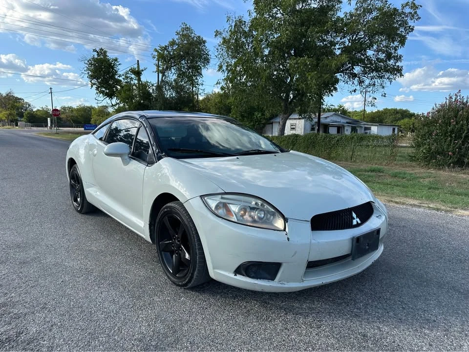 2009 Mitsubishi Eclipse 4th Gen - Image 4 of 11