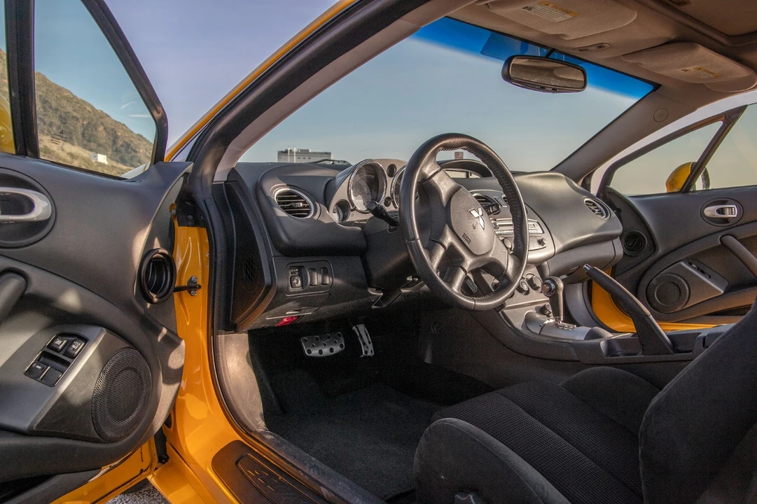 2009 Mitsubishi Eclipse 4th Gen - Image 7 of 11