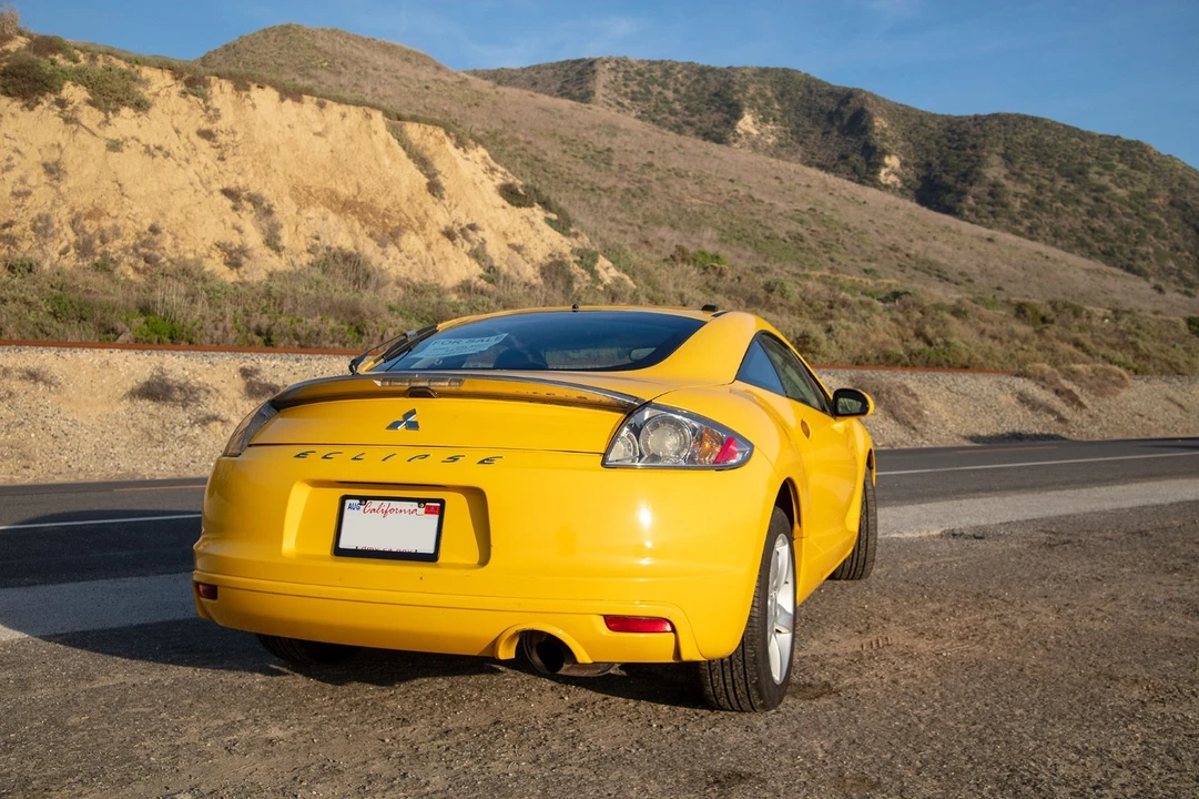 2009 Mitsubishi Eclipse 4th Gen - Image 2 of 11