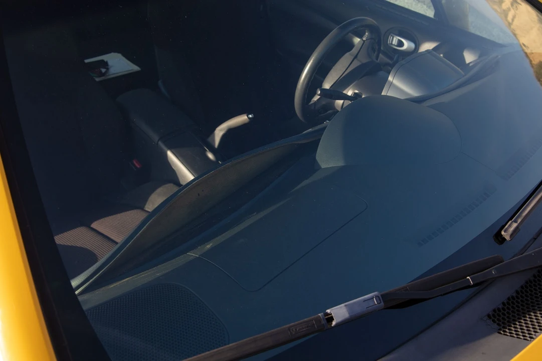 2009 Mitsubishi Eclipse 4th Gen - Image 9 of 11