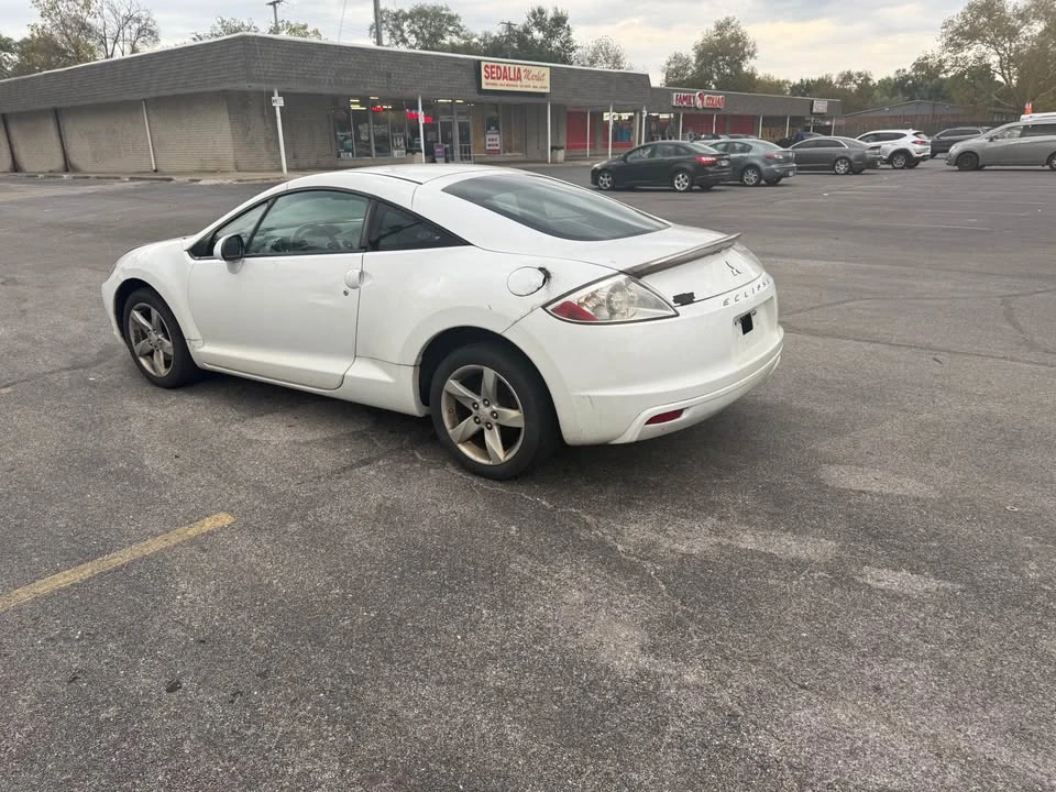 2009 Mitsubishi Eclipse 4th Gen - Image 5 of 8