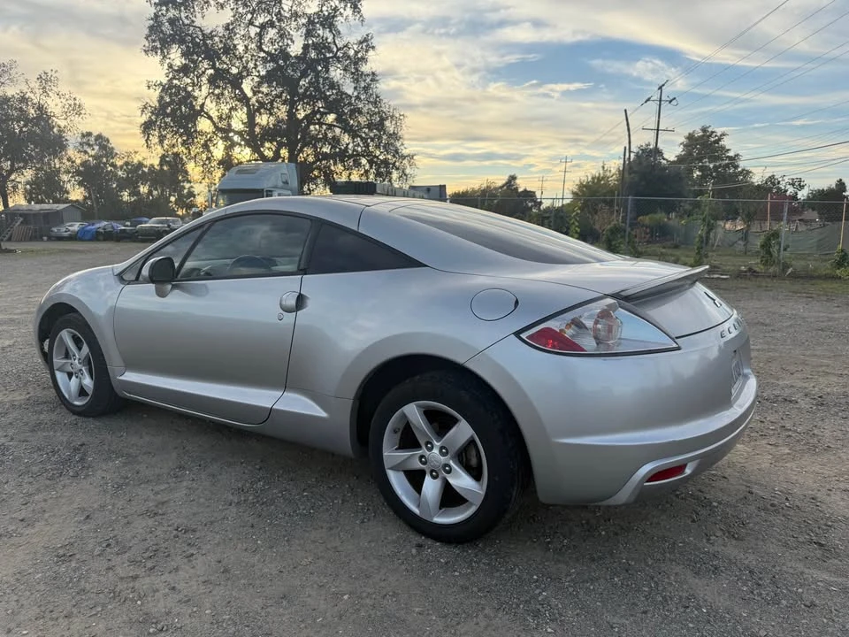 2009 Mitsubishi Eclipse - Image 3 of 15