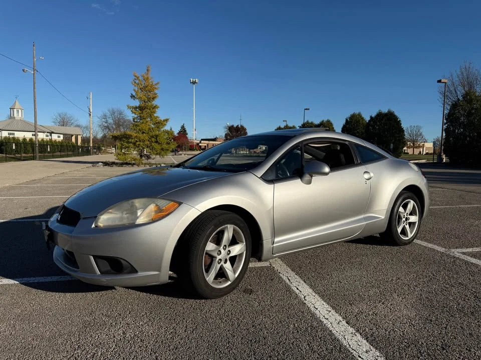 2009 Mitsubishi Eclipse 4th Gen - Image 2 of 10