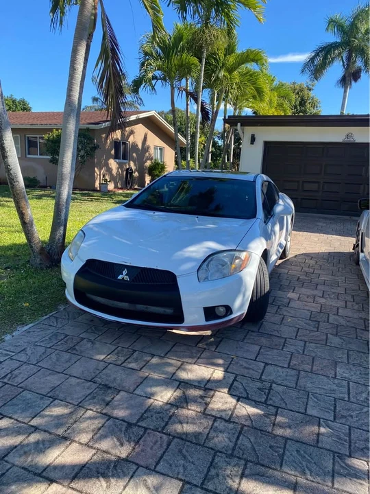 2009 Mitsubishi Eclipse 4th Gen - Image 2 of 5