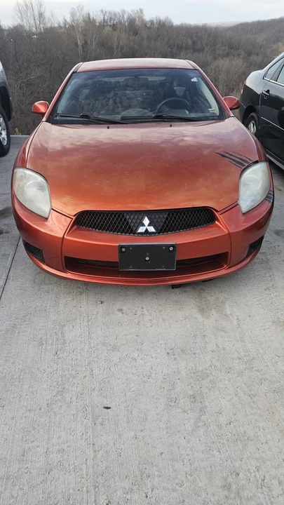 2009 Mitsubishi - Image 2 of 7