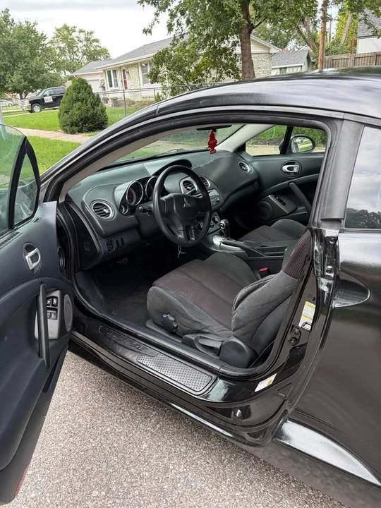 2009 Mitsubishi Eclipse 4th Gen - Image 4 of 8