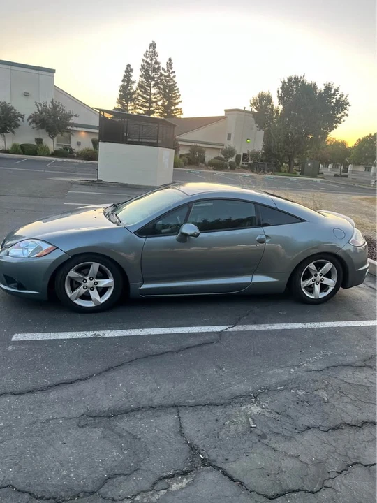 2009 Mitsubishi Eclipse 4th Gen - Image 2 of 9