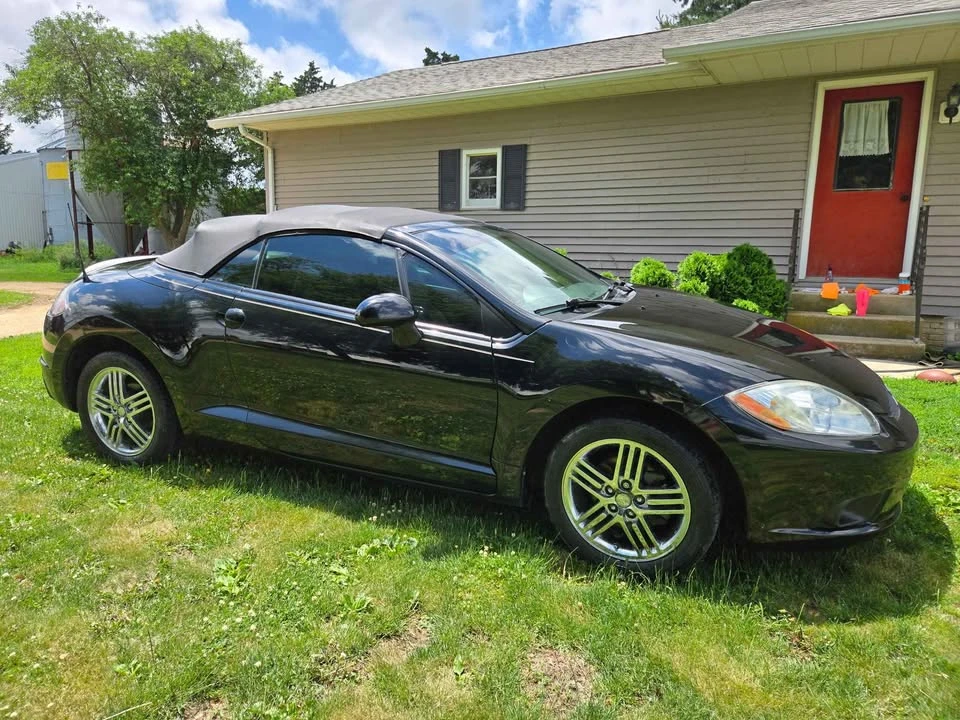 2009 Mitsubishi Eclipse 4th Gen - Image 2 of 10