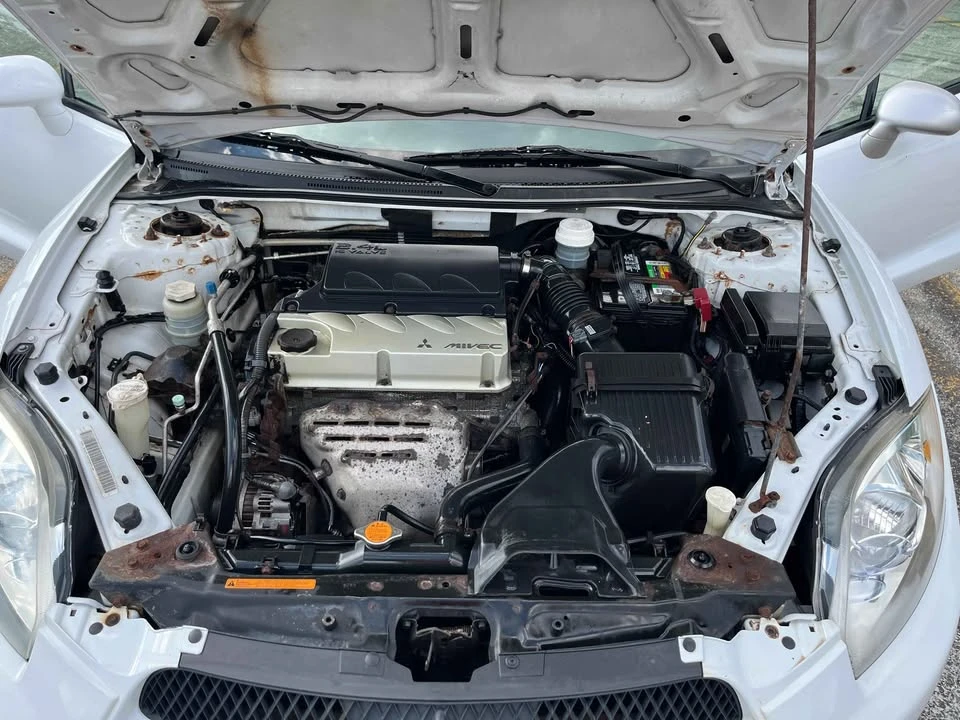 2009 Mitsubishi Eclipse 4th Gen - Image 6 of 16