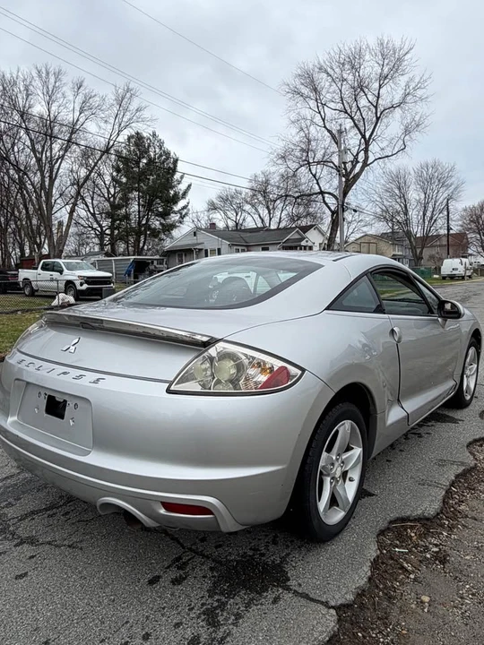 2009 Mitsubishi Eclipse 4th Gen - Image 2 of 8